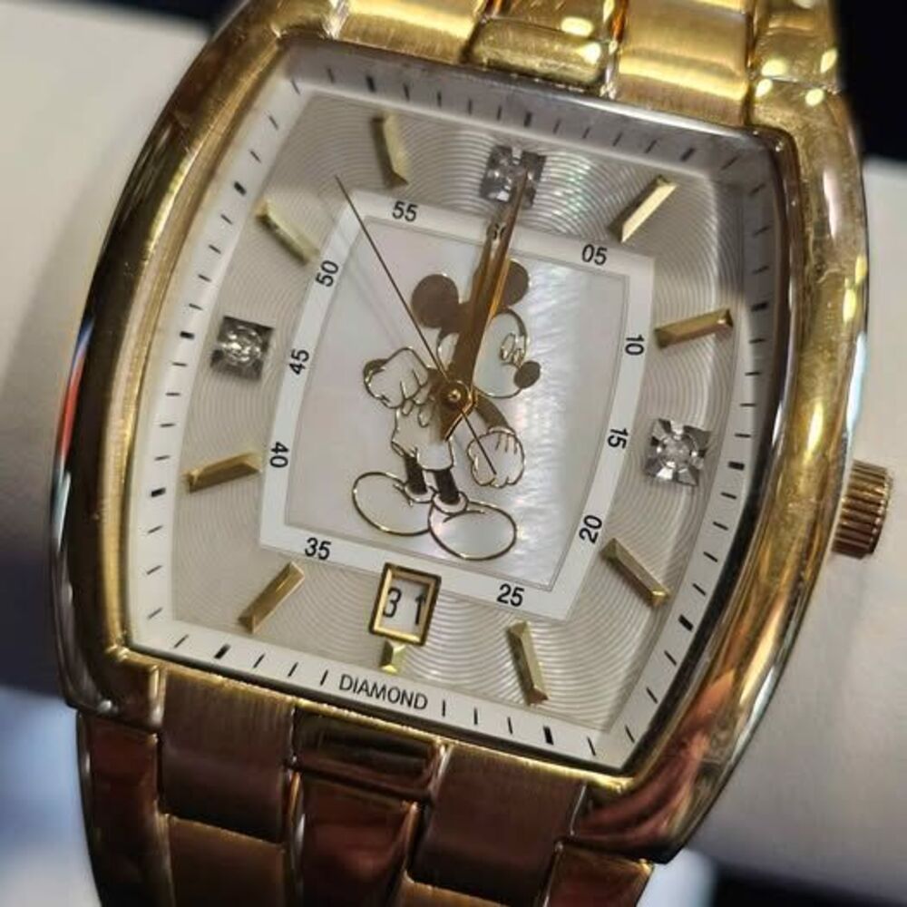 Ltd Edition (80/8608) Diamond model Mickey Watch